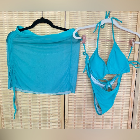 SIZE L NWOT Teal Halter Bikini Set with Skirt Cover-Up 3 piece set. - Picture 4 of 6